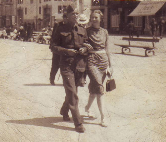 Elsi and Joe on Honeymoon in 1938